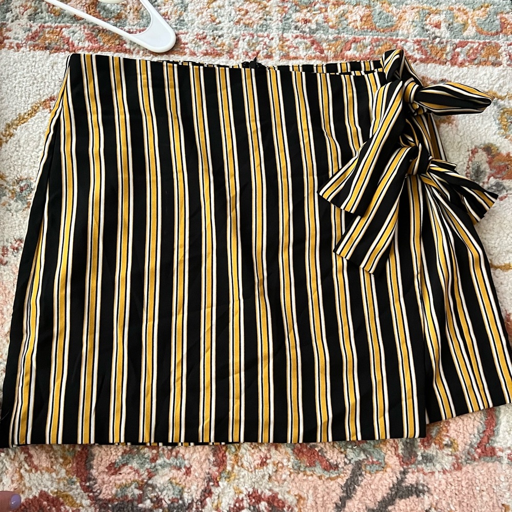 Forever 21 skirt lightly worn